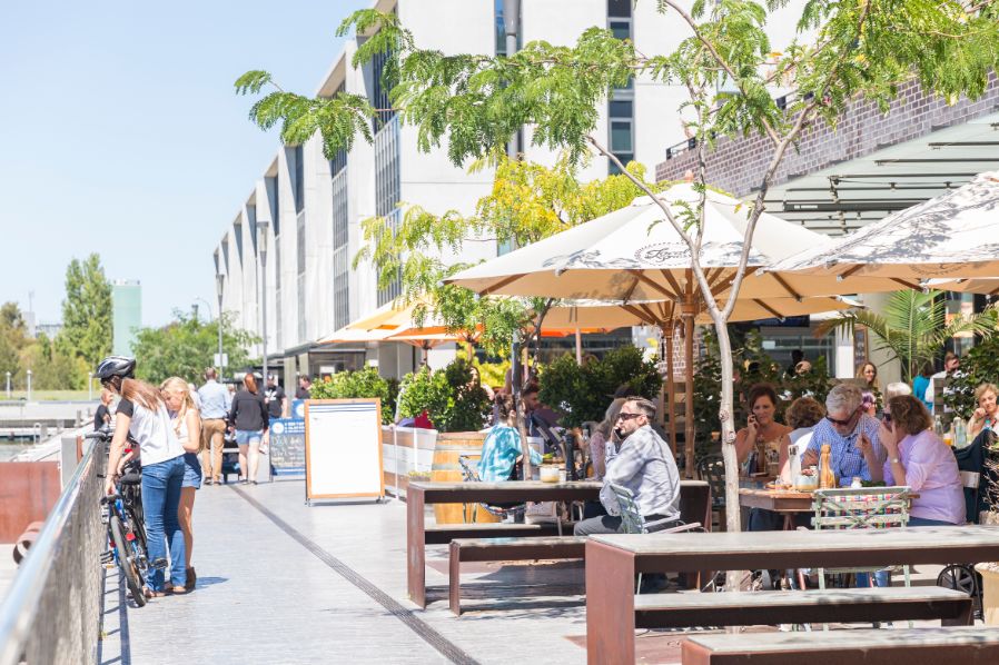 outdoor dining at canberra cafes