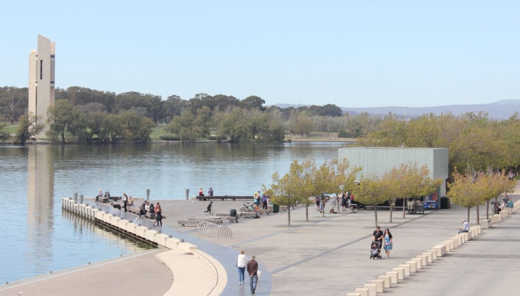 act covid-19 restrictions on social distancing at Lake Burley Griffin