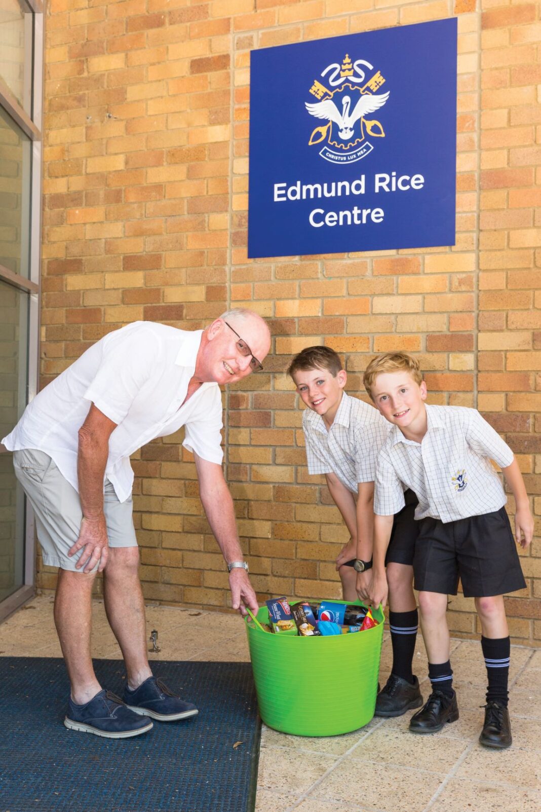 teacher with kids for Vinnies christmas appeal