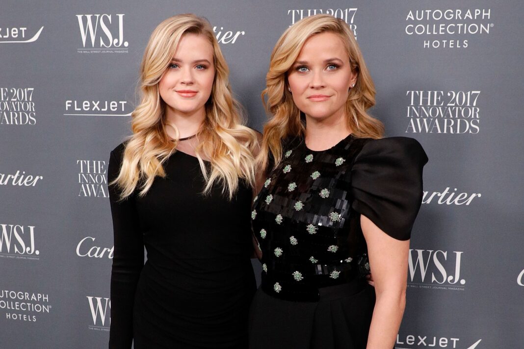 Reese Witherspoon and Ava Phillipe