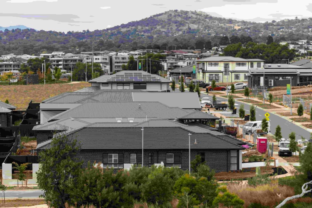 new homes and medium density housing in the new Canberra suburbs of Molonglo Valley