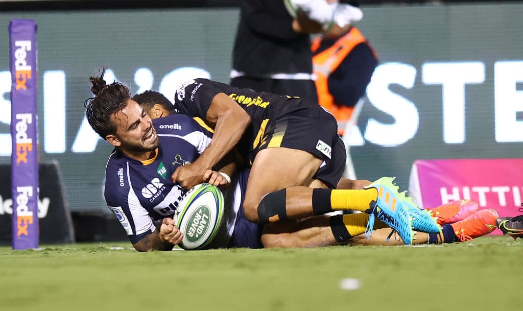 CANBERRA, AUSTRALIA - MARCH 26: Andy Muirhead of the Brumbies scores a try during the round 6 Super RugbyAU match between the ACT Brumbies and the Western Force at GIO Stadium, on March 26, 2021, in Canberra, Australia. (Photo by Mark Nolan/Getty Images)