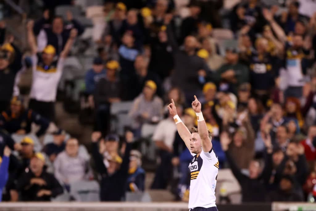 CANBERRA, AUSTRALIA - MARCH 06: Ryan Lonergan of the Brumbies celebrates kicking the winning goal during the round three Super RugbyAU match between the Rebels and the Brumbies at GIO Stadium, on March 06, 2021, in Canberra, Australia. (Photo by Mark Kolbe/Getty Images)