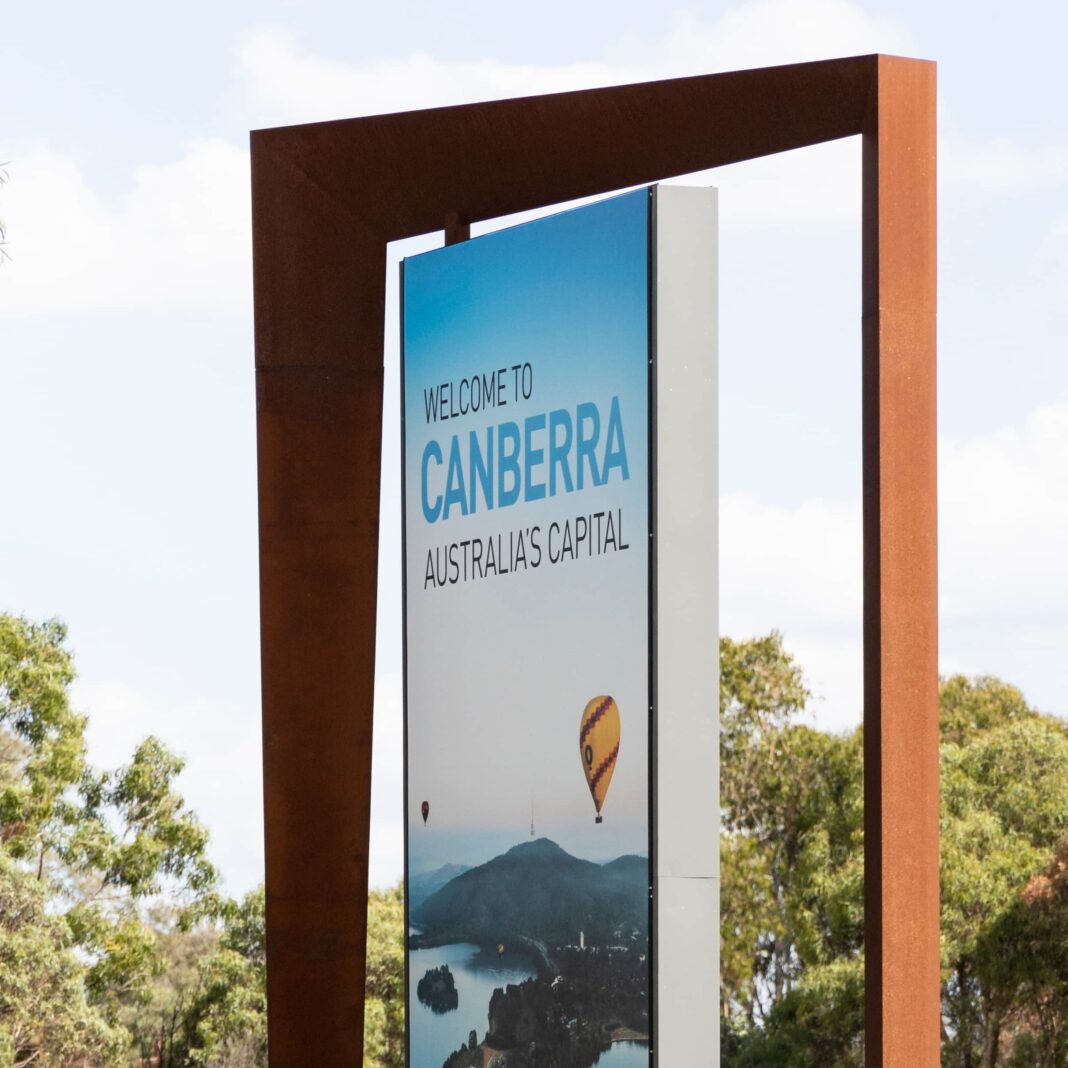 Welcome to Canberra sign beside the highway