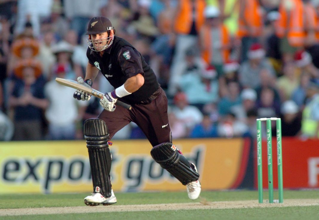 Former New Zealand cricketer Chris Cairns batting