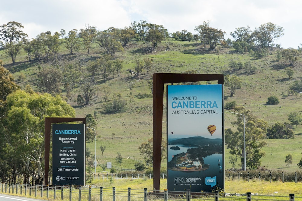 Welcome to Canberra signage beside the highway at the ACT-NSW border