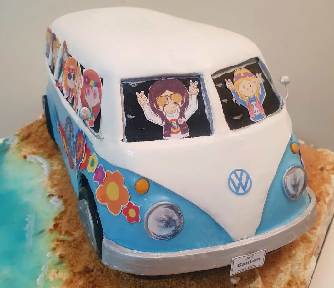 a cake decorated as a 1960s Kombi van
