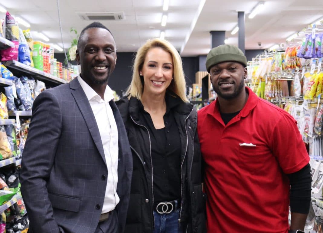 Kulture Break founder, Francis Owusu (left) and Lifeline ACT CEO, Carrie-Ann Leeson (centre) with multi-platinum performer, Timomatic.