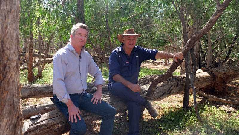 Carbon Market Institute chief John Connor (L) with NSW farmer Peter Yench at his Cobar property