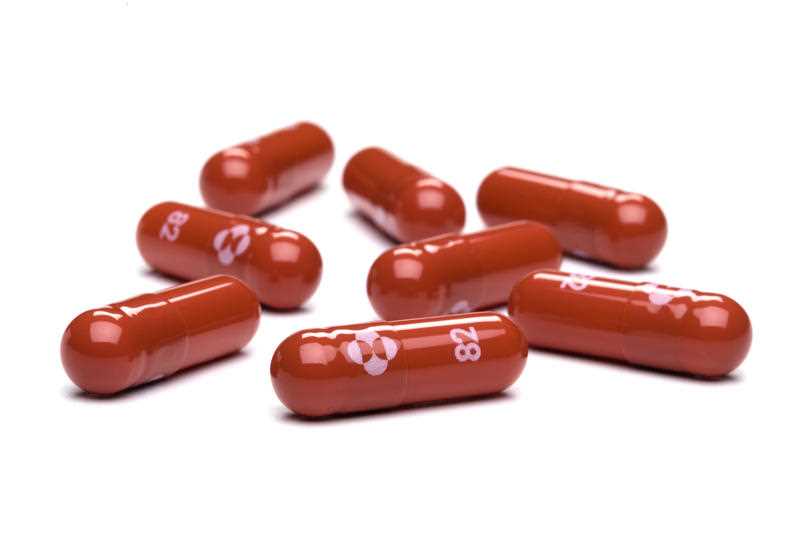photo of 8 oral COVID-19 antiviral treatment pills LAGEVRIO
